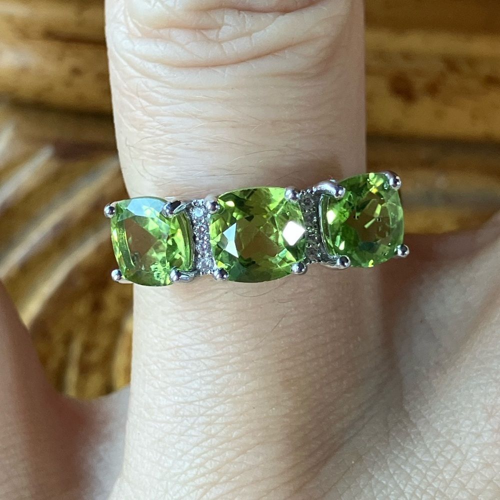 Natural Peridot Sterling Silver Ring Size 6